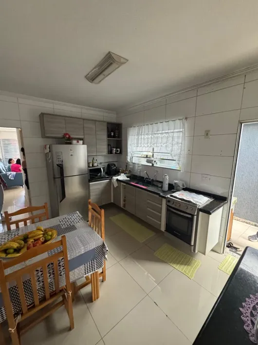 WV Foto do imóvel - https://wvassessoriaimobiliaria.com/wp-content/uploads/2025/01/sobrado-com-3-quartos-a-venda-200m-no-conjunto-marcos-freire-guarulhos-2.webp