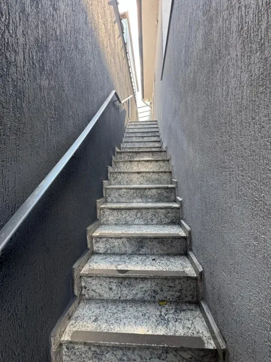 WV Foto do imóvel - https://wvassessoriaimobiliaria.com/wp-content/uploads/2025/01/sobrado-com-3-quartos-a-venda-200m-no-conjunto-marcos-freire-guarulhos-3.webp